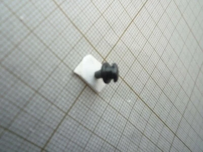 SOLIDO PIECES DETACHEES  Renault  4l Bouchon réservoir 1-18  (Log-B1) - Photo 1/2