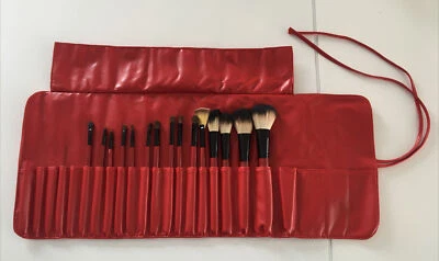 Set 15x Pinseln neu und unbenutzt und Pinseltasche Etui Lederimitat Rot - Bild 1 von 4