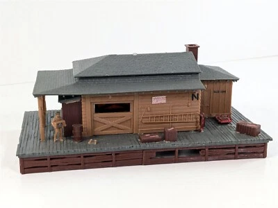 TYCO Freight Station Vintage HO Scale Building Built - Image 1 of 4