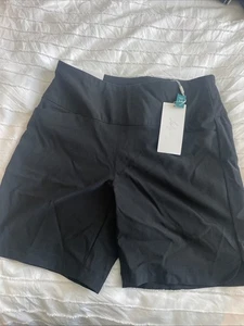 LADY Hagen Women's Pull On Short 7’’ Golf Shorts Black NEW WITH TAGS: SIZE M - Picture 1 of 4