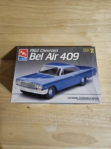 Kit modellino Amt/Ertl 1962 Chevrolet Bel Air 409 1/25 #8716 scatola aperta kit COMPLETO. - Foto 1 di 8