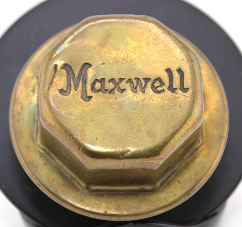 Early Maxwell Model E, G or Q Screw On Hubcap-Solid Brass 1910s. - Image 1 of 4