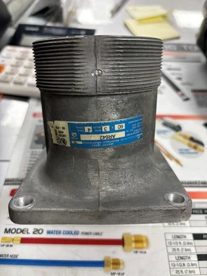 Crouse-Hinds AR642 60安培支架外壳 — 第 1/4 张图片