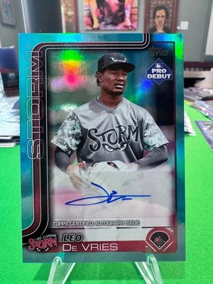 2025 Topps Pro Debut Leo DeVries Teal Foil Refractor Autograph 01/75 Bookend - Image 1 of 2