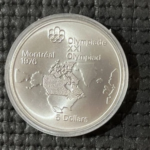 🇨🇦 Moneda de plata 0,925 KM-85 5 dólares de Canadá Juegos Olímpicos 1973 - Imagen 1 de 5