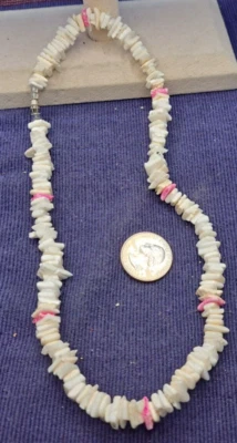 Collar blanco hawaiano 18" astillado Puka Sea Shell Surfer Gargantilla Shell Collar Foto 1 de 4