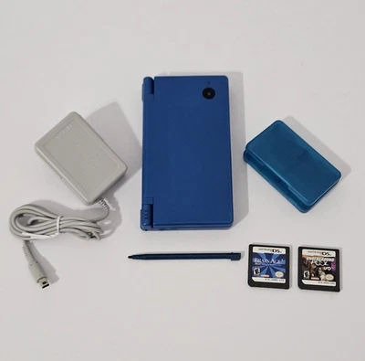 Nintendo DSi Azul Portátil con Cargador Stylus Piscina Subterránea y Brain Age 2 Foto 1 de 4