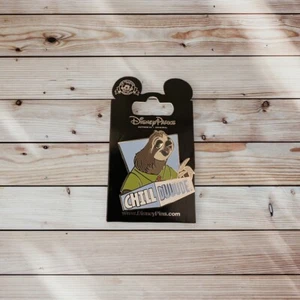 Disney Parks Pin Zootopia Sloth "Chill Dude" Trading Pin Pre-Owned Condition - Picture 1 of 7