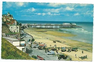 NORFOLK - BEACH & PIER FROM EAST CLIFF, CROMER Postcard - Picture 1 of 1