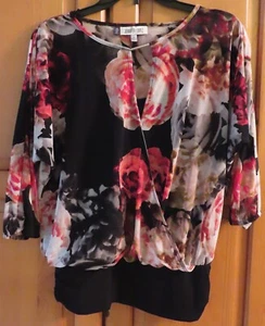 Misses Floral Print TOP Jennifer Lopez Jlo 3/4 Sleeves Size S Gently Used LN - Picture 1 of 2
