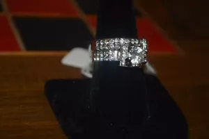 Beautiful Wedding Set Silver Tone Size 9 - Picture 1 of 2