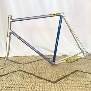 VINTAGE VITUS 979 ROAD BIKE FRAME MAVIC STICKERS SIZE 58 ALUMINUM BLUE - Picture 1 of 10