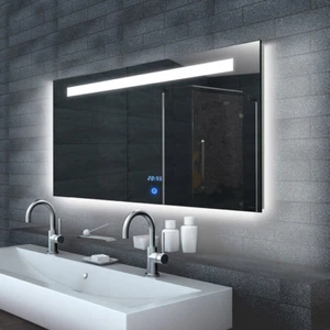 Badezimmerspiegel Wandspiegel Badspiegel LED Beleuchtung mit Touch & Uhr 140x65 - Bild 1 von 5