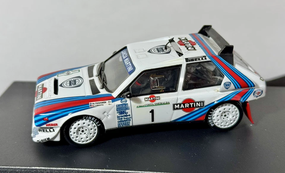 LANCIA DELTA S4 #1 H.TOIVONEN-S.CRESTO WINNER RALLY COSTA SMERALDA 1986 IXO 1:43 - Immagine 1 di 4
