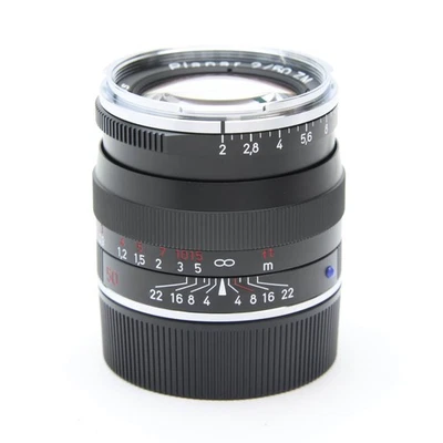 Carl Zeiss Planar T* 50mm F/2 ZM Black (for Leica M mount) -Near Mint- #104 - Image 1 of 4