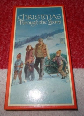 READERS DIGEST CHRISTMAS THROUGH THE YEARS  VINTAGE  AUDIO CASSETTE SET TAPES  - Image 1 of 4
