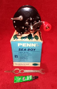 Carrete convencional Penn Sea Boy 85 de colección con lubricante de llave de arco original leer - Imagen 1 de 16