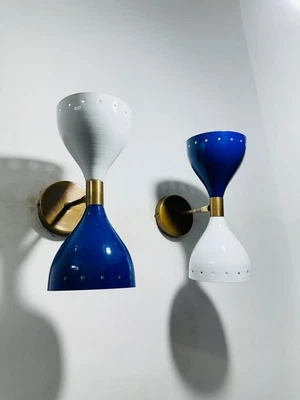 Пара настенных бра середины века из итальянской латуни Diabolo темно-синий и белый современный товар - Изображение 1 из 4