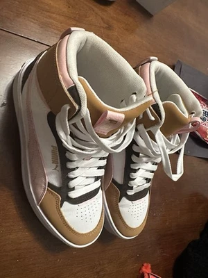 彪马 Karmen Rebelle 2 英寸高厚底女式 7 码白色/粉色鞋 — 第 1/4 张图片