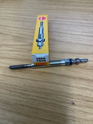 Bujía incandescente para calefacción Land Rover Freelander 2 2.2 TD4 - LR001302, NGK 4966 YE08 Foto 1 de 2