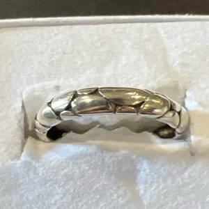 Sterling Silver Band Ring Size 8 Signed 925 - Picture 1 of 13