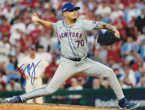 JOSE BUTTO  NEW YORK METS  ACTION SIGNED 8x10 - Picture 1 of 1