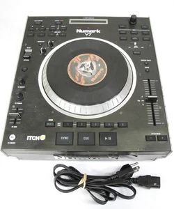 Numark V7 Itch Professional DJ Turntable Controller Interface - Picture 1 of 4
