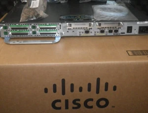 Router Cisco 2651XM con servidor de terminales NM-32A ASYNC 2511 CCNP CCIE ¡1 AÑO de garantía! - Imagen 1 de 6