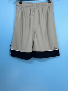 Excellent Jordan Boy’s Gray / Black Elastic Waist Shorts Size: L 16/18 - Picture 1 of 6