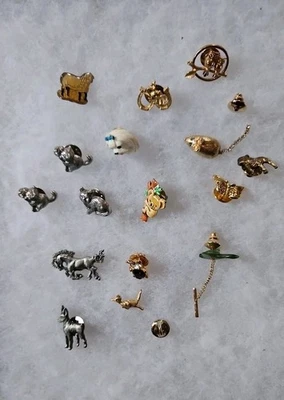 Vintage " Animal" scatter pin Lot of 16. some signed Avon - Image 1 of 4
