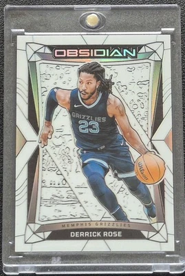 2023-24 Panini Obsidian Derrick Rose Blanco FOTL Grabado Eléctrico Contra/3 #102 Foto 1 de 2