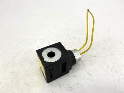 Vickers 02-178106 Solenoid Coil 1/2" NPT Conduit Port 2-Wire 20-Watt 120VAC - Image 1 of 4