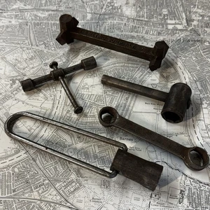 Vintage Schreiner Holzbearbeitung Handwerkzeuge sortiert wie vorgefunden - Bild 1 von 5