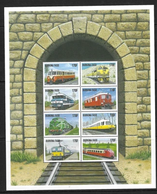 Поезда и локомотивы Burkina Faso SC NO 1121a-h и 1122a-h. Как новые без наклеек и следов - Изображение 1 из 2