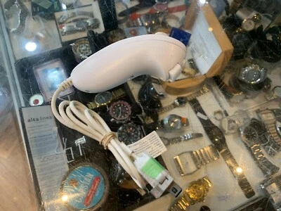 GENUINE NINTENDO WII NUNCHUCK NAVIGATIONAL CONTROLLER (RVL 004) WHITE - Image 1 of 4