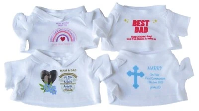 NOVELTY GIFTS AND CARDS Personalisiertes Teddy T-Shirt passend 20 cm Bär Geburtstag Hochzeit Memorial Lehrer