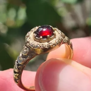 Antique Gold Ring 12k, Garnet, Georgian - Picture 1 of 5