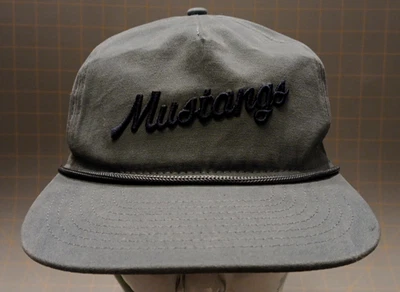 Boné chapéu caminhoneiro Adj couro Strapback Ouray corda azul Mustangs soletrado - Imagem 1 de 4