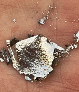 Steampunk "Genuine Quicksteel Ore" ~3g. As Mined, not activated, in solid form - Picture 1 of 5