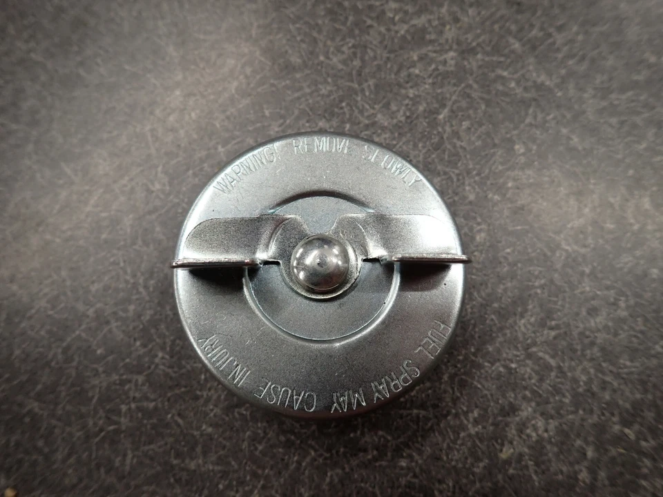 69 70 Buick LeSabre Wildcat Electra Tapa de tanque de combustible Tapa sin ventilación 1969 1970 Foto 1 de 4