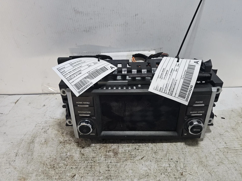 LAND ROVER RANGE ROVER Información/GPS/TV Pantalla tablero central, (pantalla táctil) 10 11 12 Foto 1 de 1