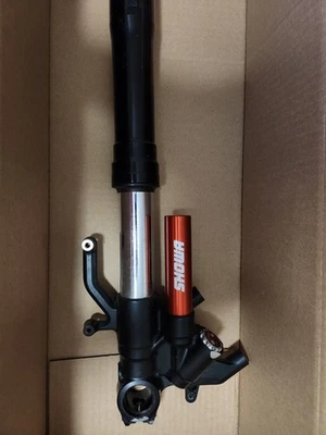 Amortiguador horquilla delantera izquierda Kawasaki Ninja Zx10r 2021-2025 Foto 1 de 4