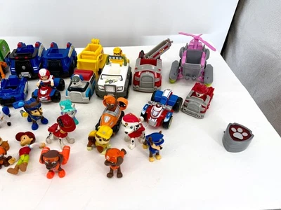 Lote de vehículos y figuras de Paw Patrol Spin Master Mix Bundle 42 piezas Ryder Chase Rubble Foto 1 de 4