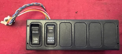 International PROSTAR SWITCH PANEL Dash Panel - Used | P/N 3575432C5 32289-101 - Imagem 1 de 4