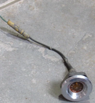 Luz marcadora lateral ámbar delantera Plymouth Valiant 1968 fabricante de equipos originales Foto 1 de 4