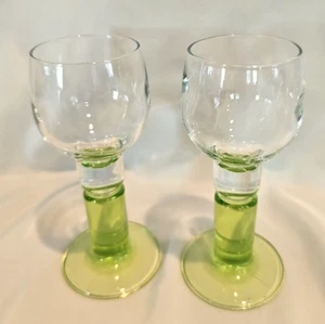 2 Bormioli Rocco LIMONCINO Cordial Liqueur 2 oz Green Footed Shot Glasses Italy - Picture 1 of 3