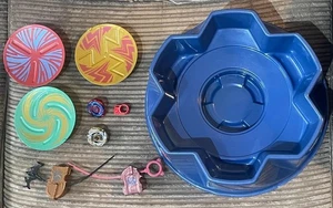 BEYBLADE METAL MASTERS TRIPLE BATTLE STADIUM GOLD METEO LDRAGO BB-88A & BB-70A - Bild 1 von 19