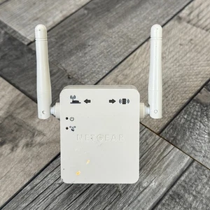 Netgear WN3000RPv3 WiFi Range Extender White Wireless Connectivity - Picture 1 of 11