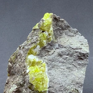 AZUFRE - Mina San Francisco, Tibi, Alicante - SPAIN MINERAL 7x6x5cms B20 - Imagen 1 de 5