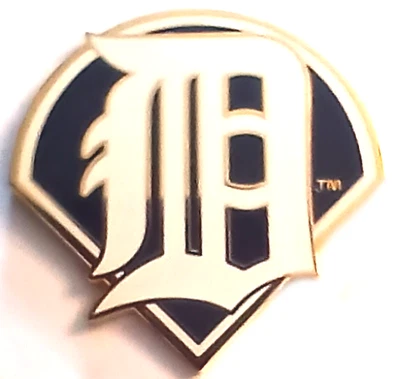 Tigers Pins RARE RETIRED Detroit Tigers Pin 2003 LG Classic Old English D Pin - Image 1 of 3